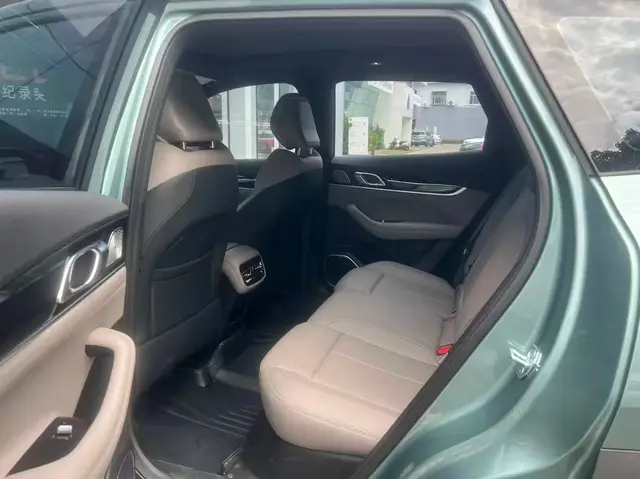GEELY ATLAS L 2025