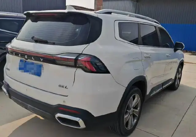 GEELY OKAVANGO 2023