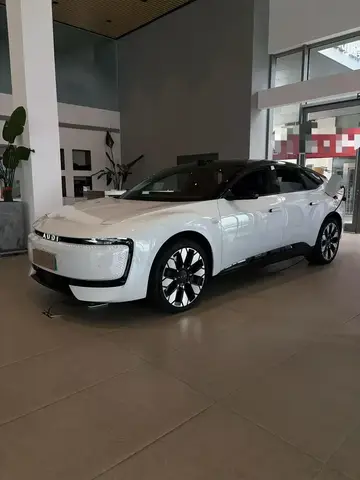 AUDI E5 SPORTBACK 2025