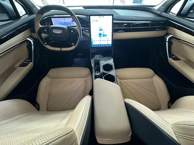 GEELY BOYUE L TOP 2023