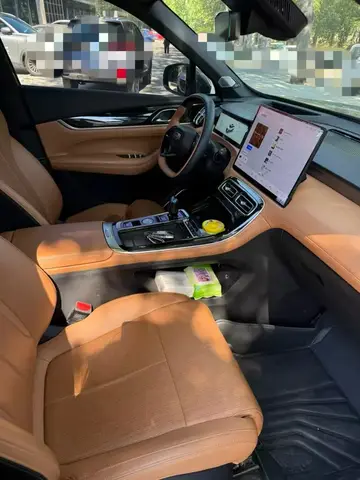 GEELY BOYUE L 2025
