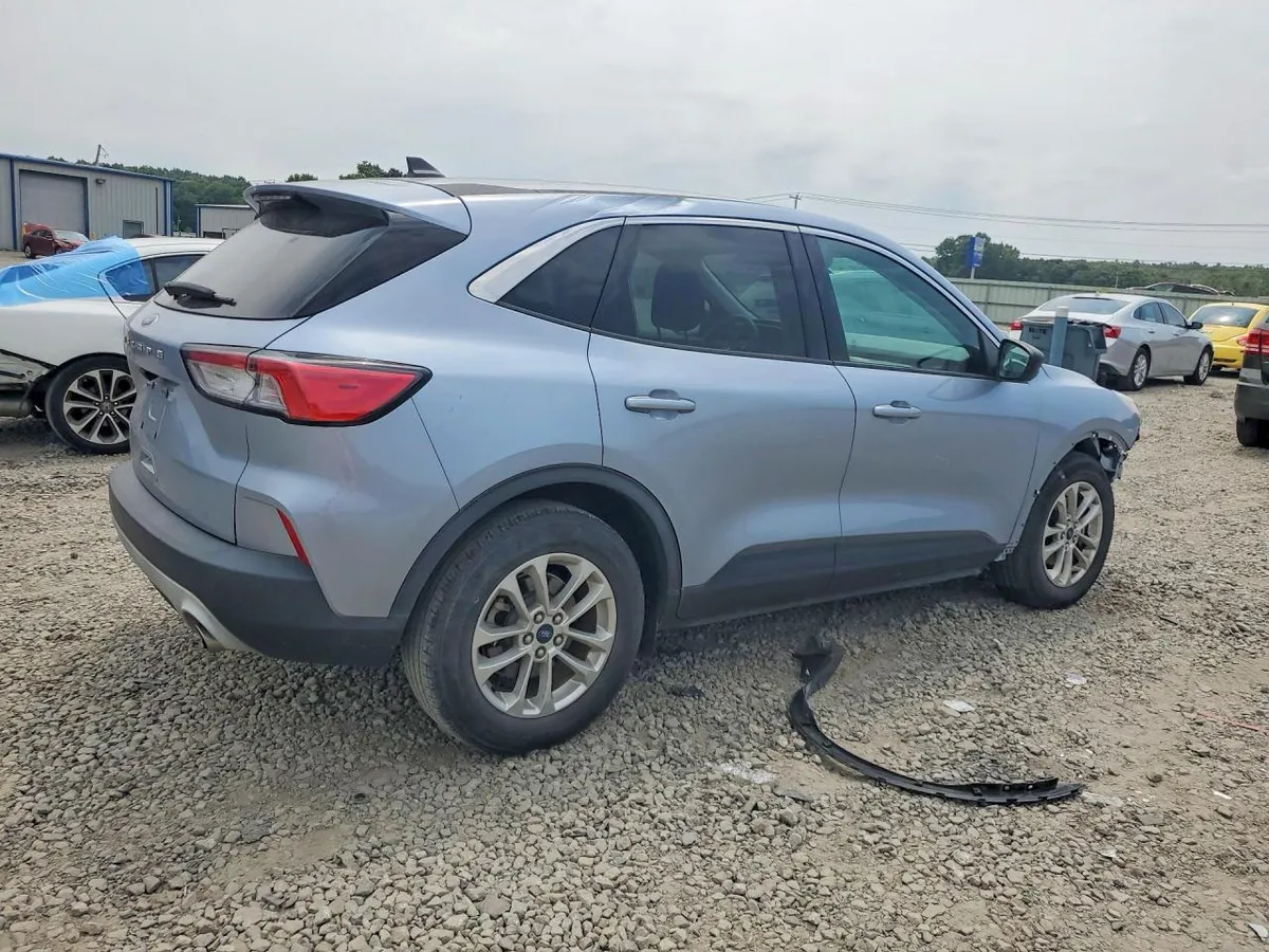 FORD ESCAPE SE 2022
