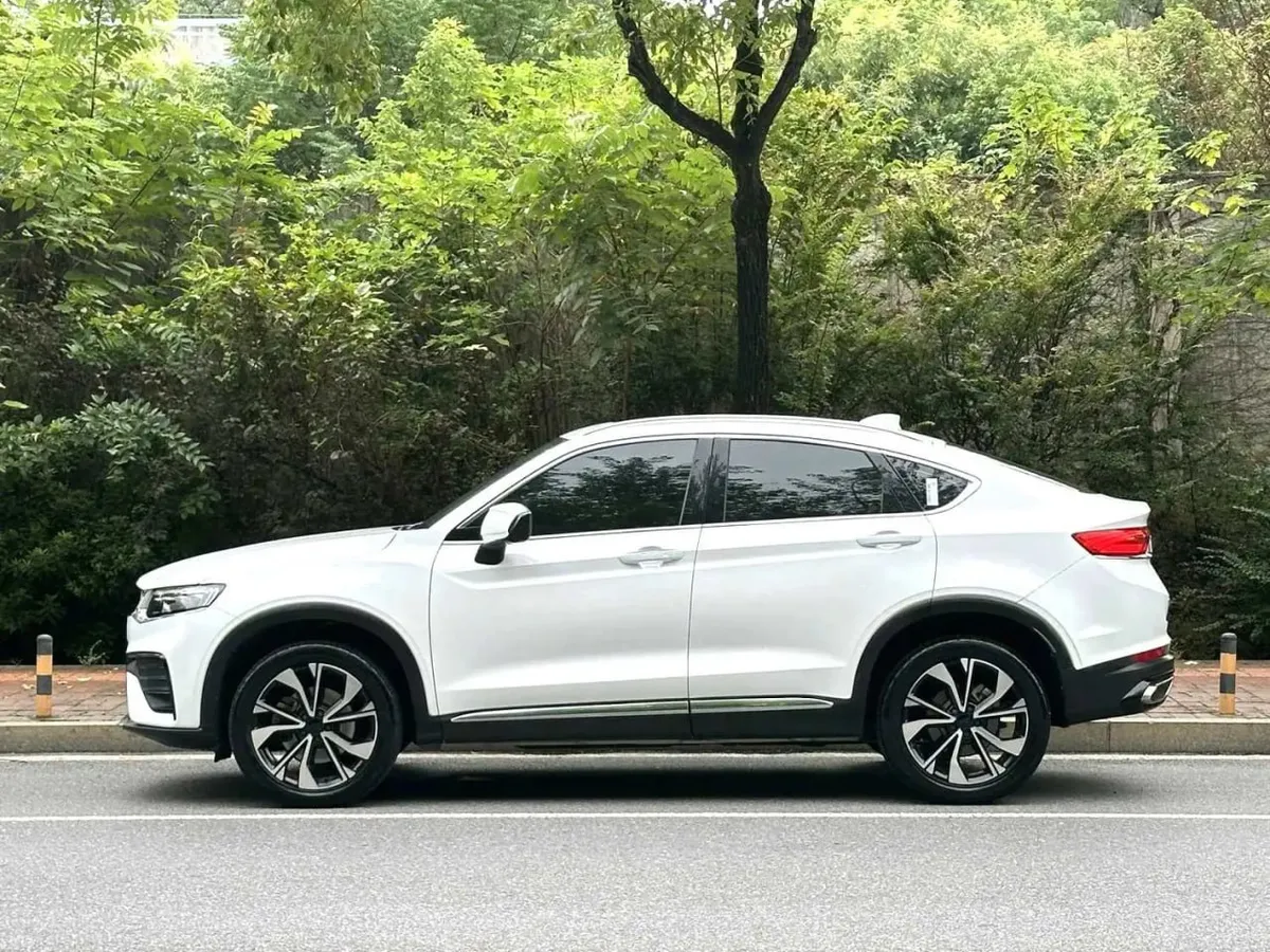 GEELY TUGELLA LIGHTNING EDITION 2022