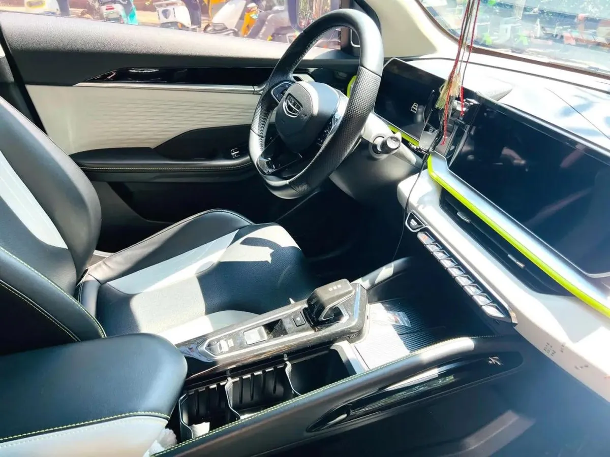 GEELY COOLRAY 2023
