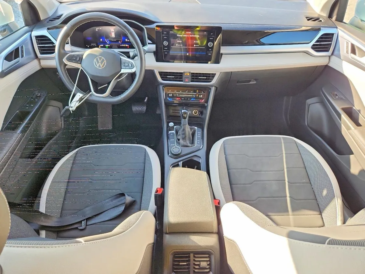VOLKSWAGEN TAOS SE 2025