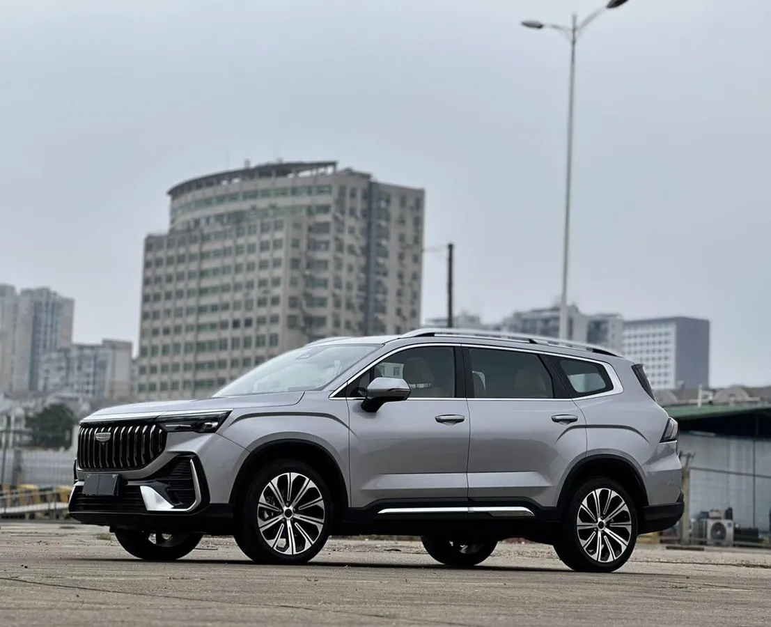GEELY OKAVANGO 2025