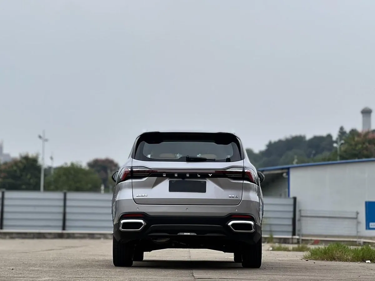 GEELY OKAVANGO 2025