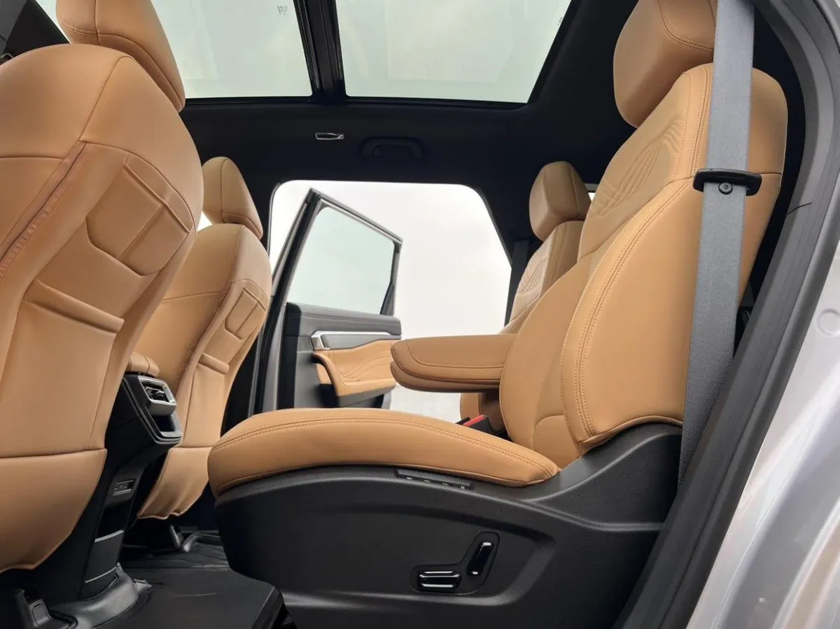 GEELY OKAVANGO 2025