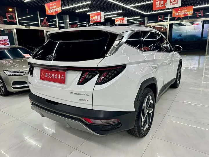 HYUNDAI TUCSON 2023
