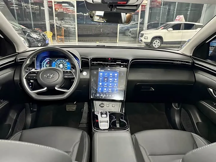 HYUNDAI TUCSON 2023