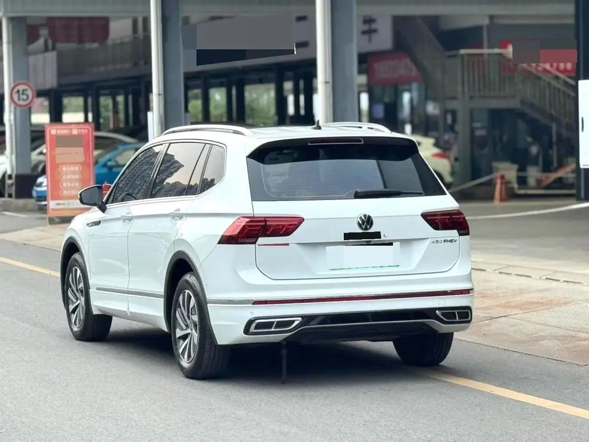 VOLKSWAGEN TIGUAN L 2023