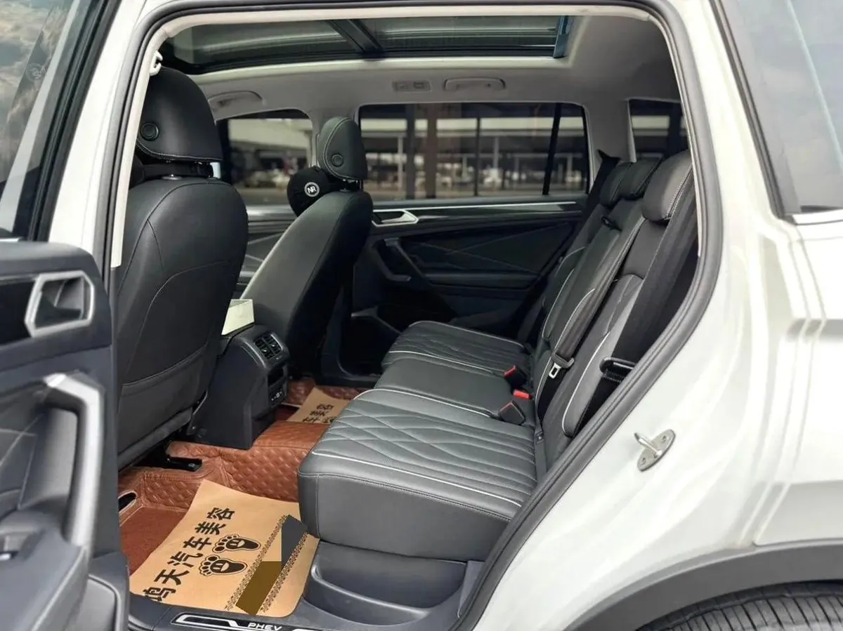 VOLKSWAGEN TIGUAN L 2023