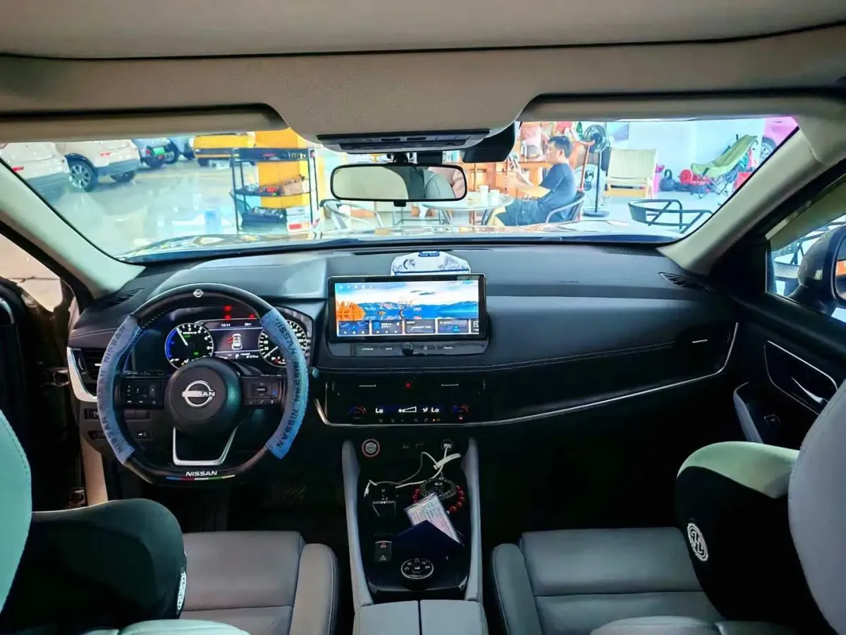 NISSAN X-TRAIL E-POWER 2023