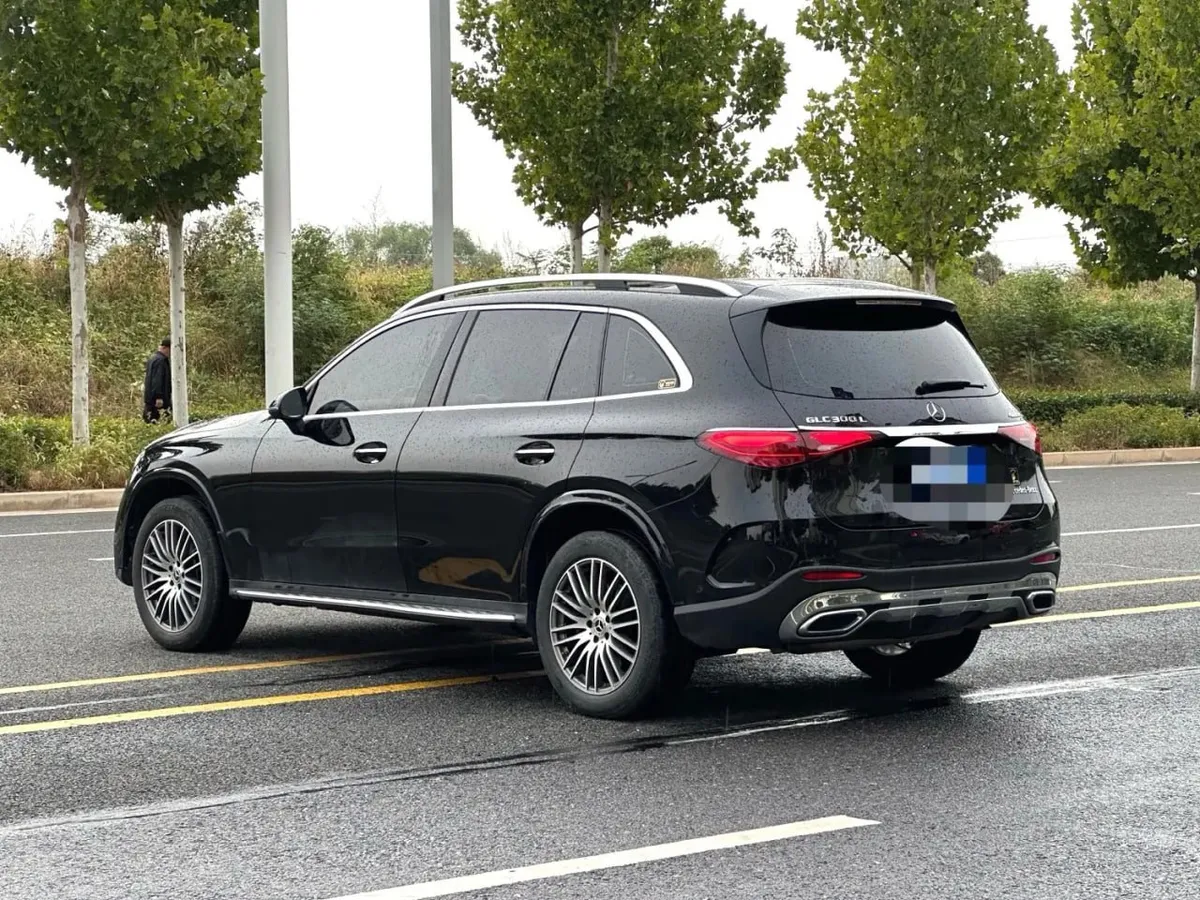 MERCEDES-BENZ GLC-CLASS 2023