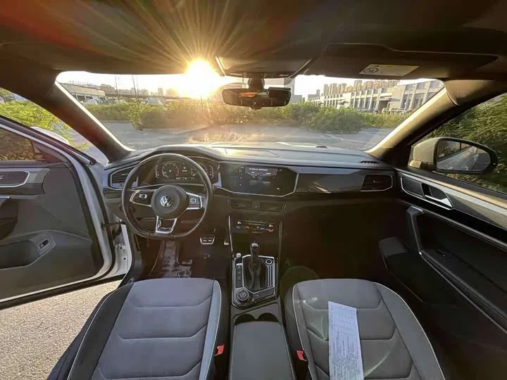 VOLKSWAGEN TAYRON 2022