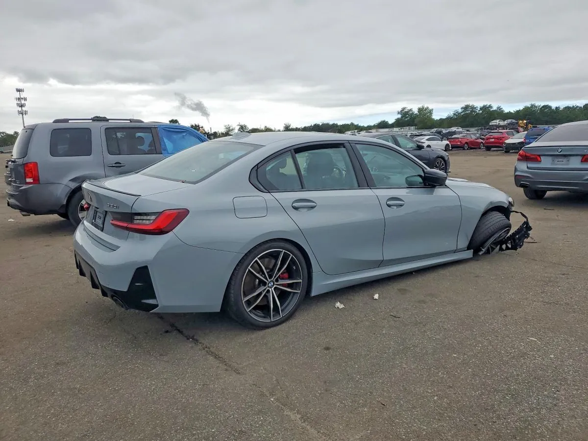 BMW 330XI 2024