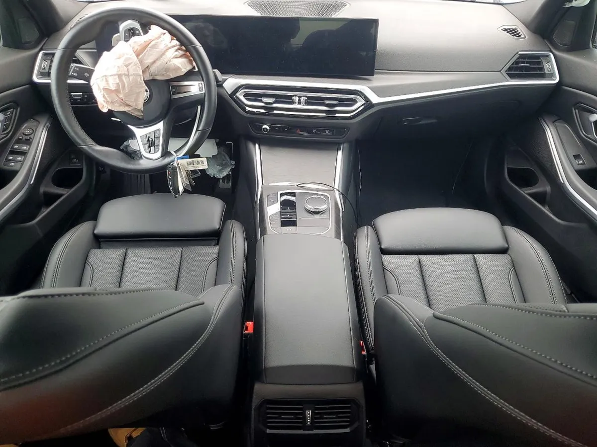 BMW 330XI 2024