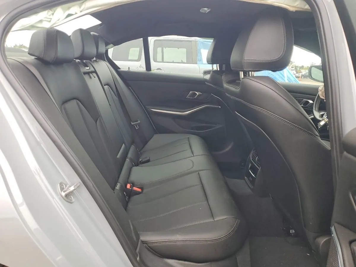 BMW 330XI 2024