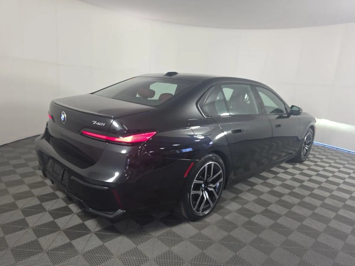 BMW 7 SERIES 740I 2023