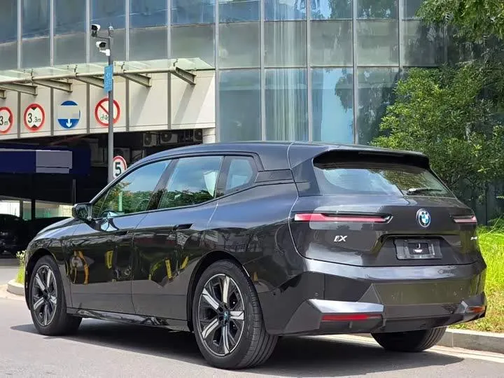 BMW IX 2022