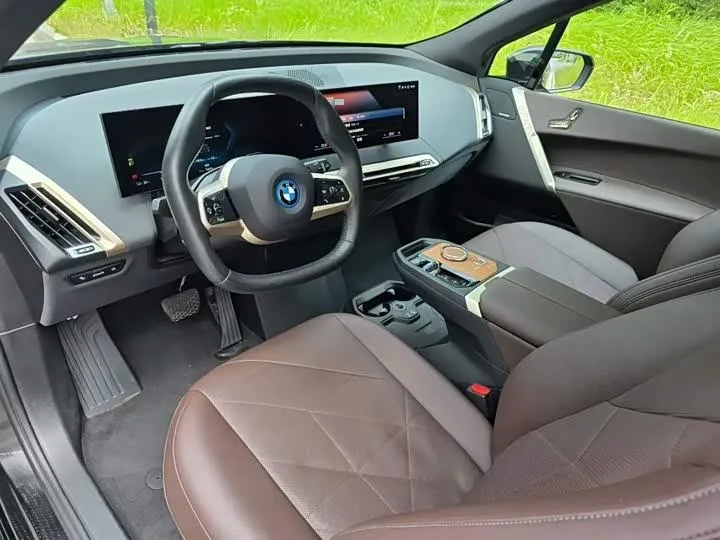 BMW IX 2022