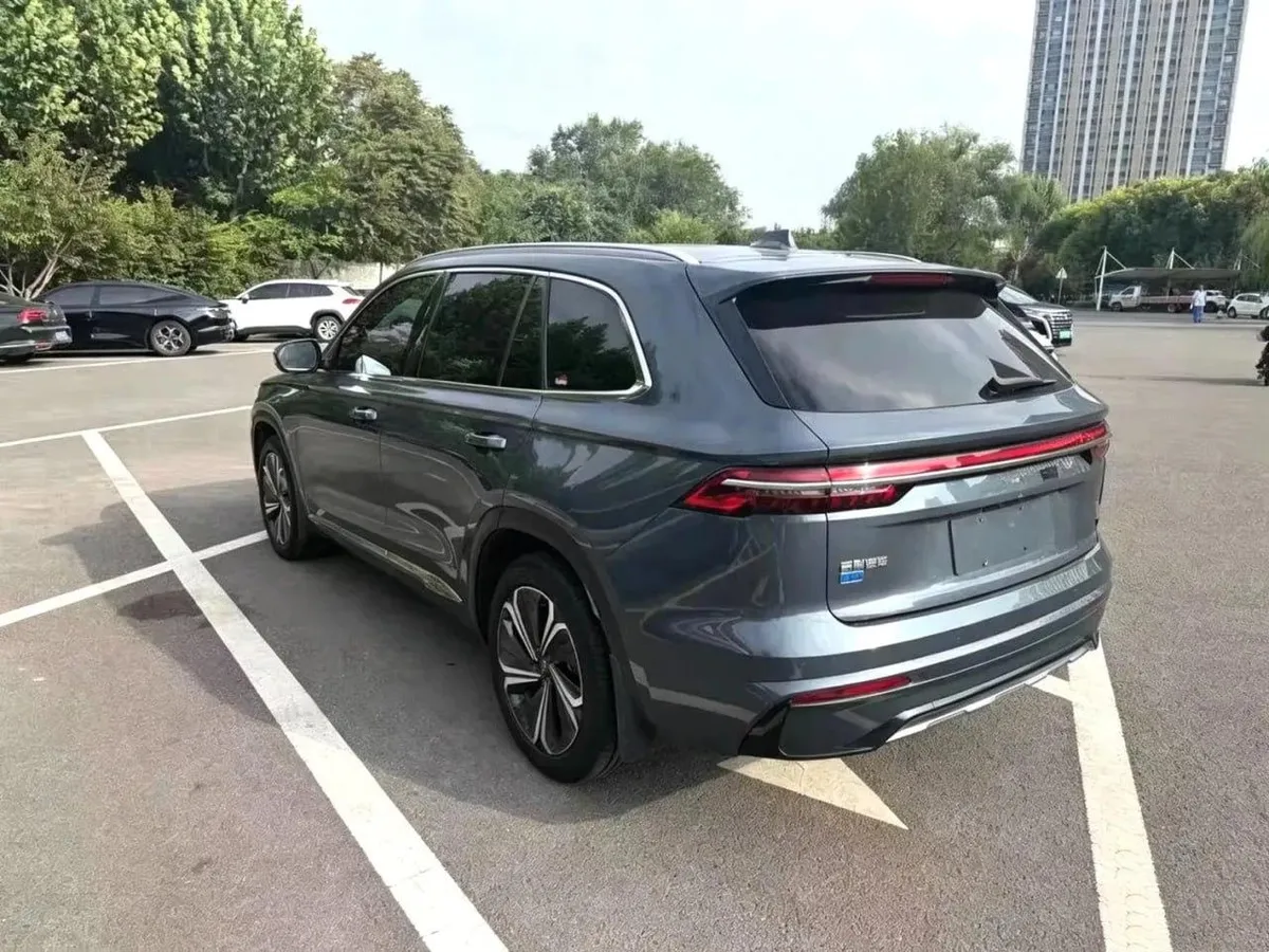 GEELY MONJARO 2022