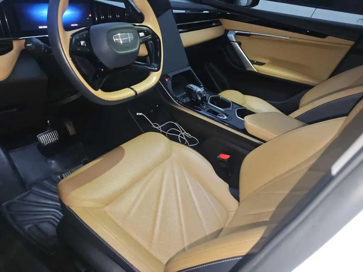GEELY BOYUE L 2022