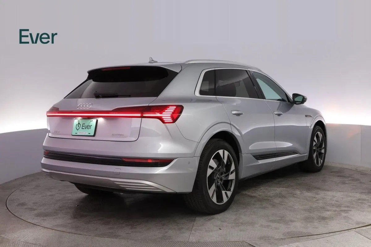 AUDI E-TRON PREMIUM PLUS 2023