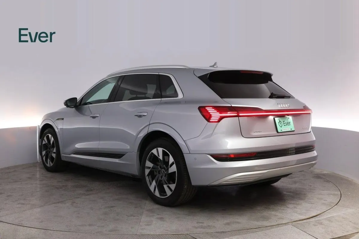 AUDI E-TRON PREMIUM PLUS 2023