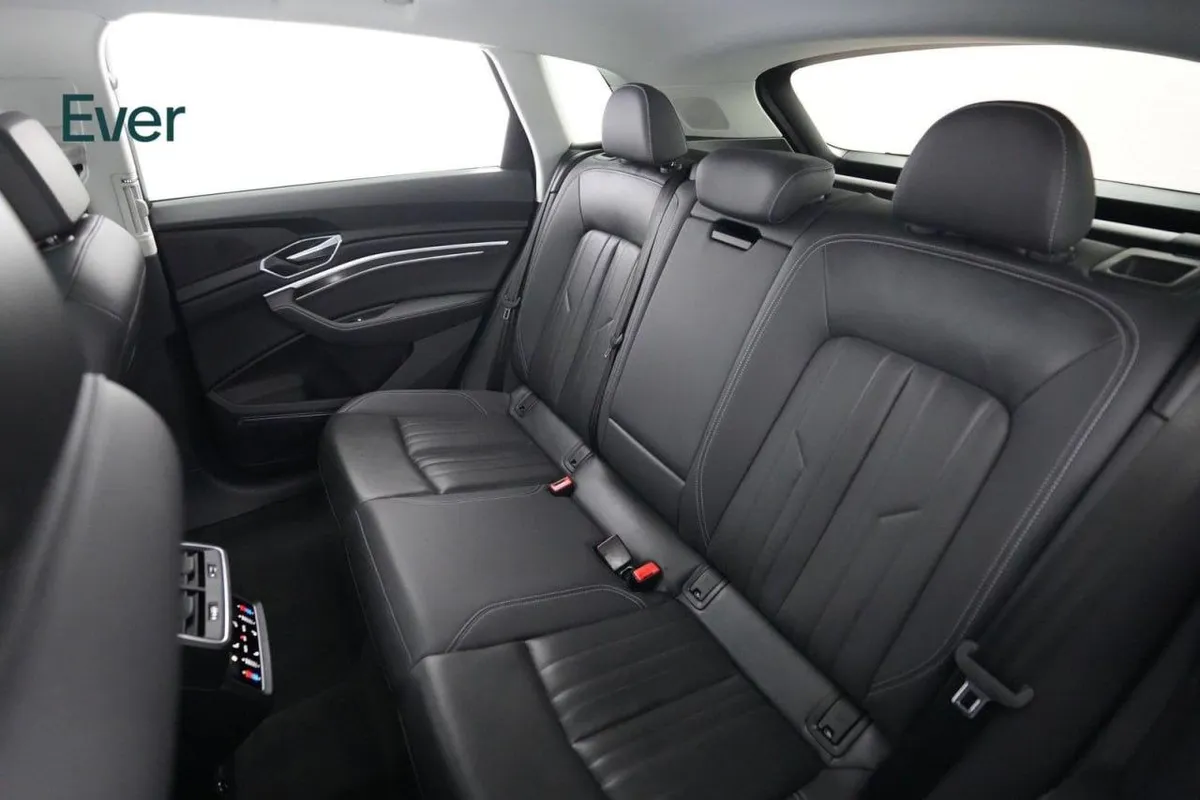 AUDI E-TRON PREMIUM PLUS 2023