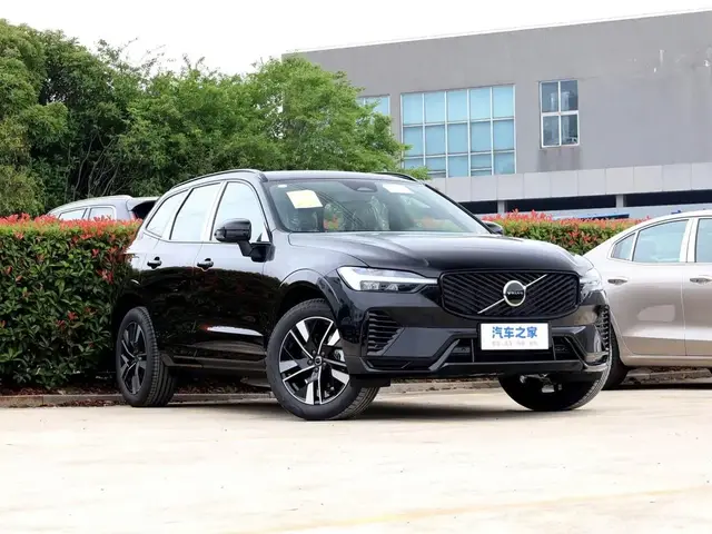 VOLVO XC60 2026