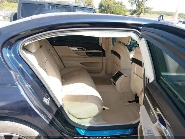 BMW 740I 2016