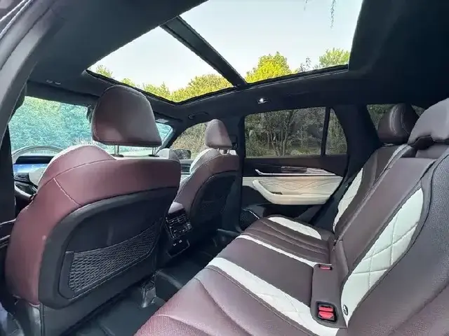 GEELY MONJARO 2022