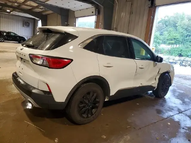 FORD ESCAPE SE 2022