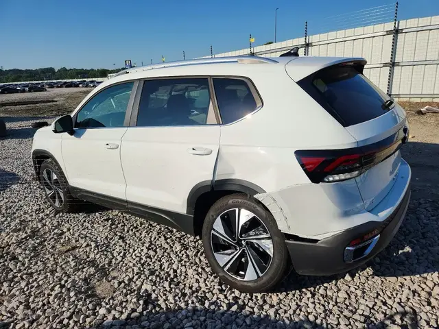 VOLKSWAGEN TAOS SE 2025