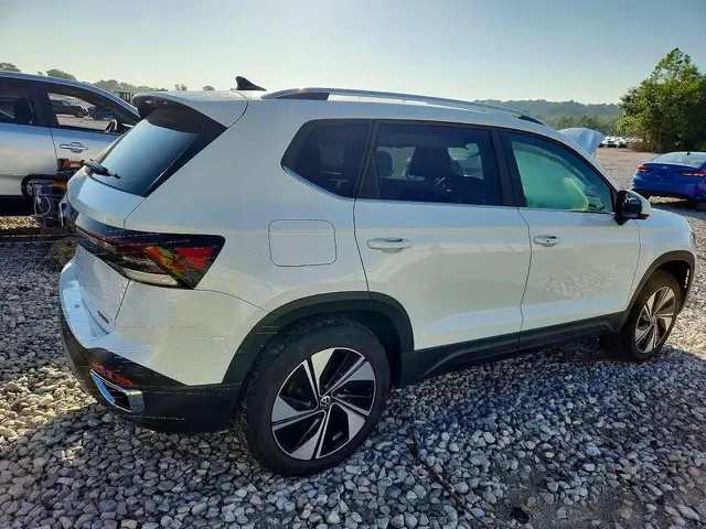 VOLKSWAGEN TAOS SE 2025
