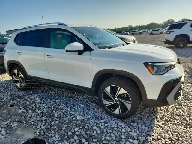 VOLKSWAGEN TAOS SE 2025