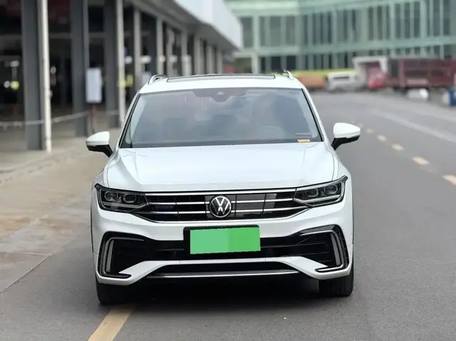VOLKSWAGEN TIGUAN L 2023