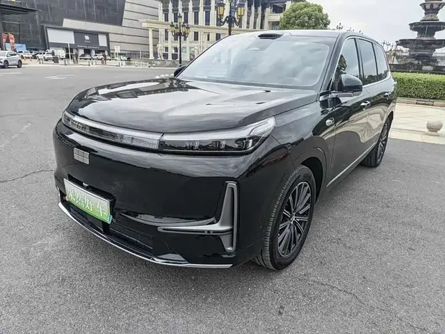GEELY GALAXY M9 2025