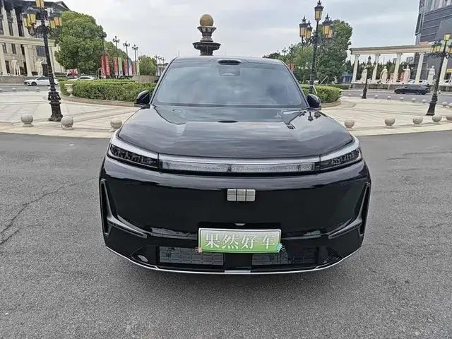GEELY GALAXY M9 2025