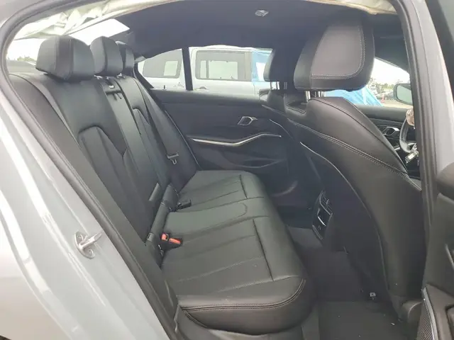 BMW 330XI 2024