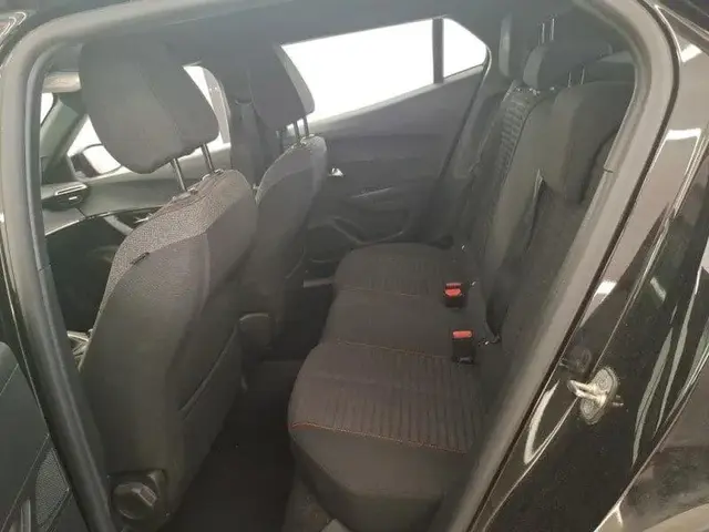 PEUGEOT 2008 2023