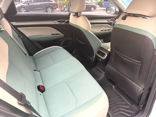 GEELY EMGRAND L 2022
