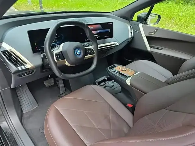 BMW IX 2022