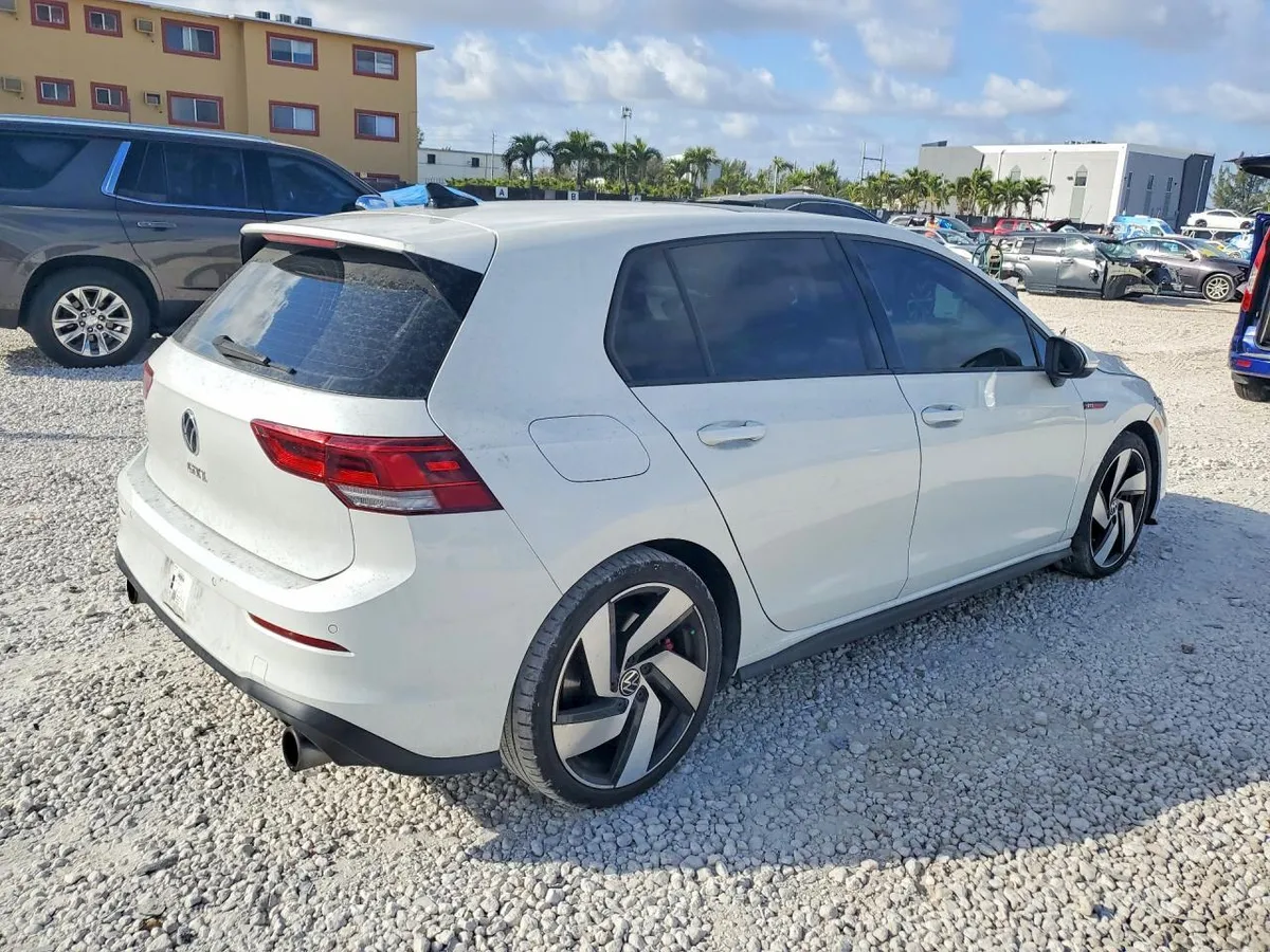 VOLKSWAGEN GOLF GTI 2022