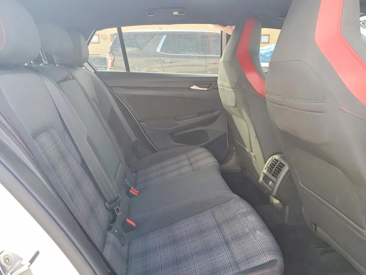 VOLKSWAGEN GOLF GTI 2022