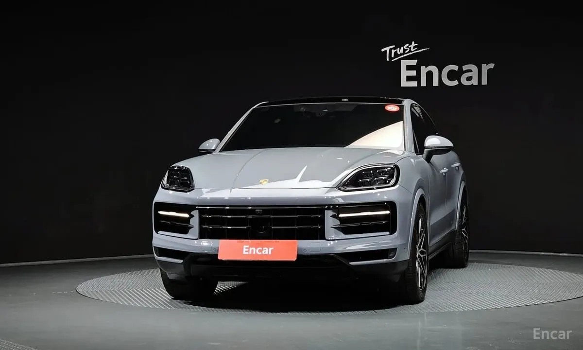 PORSCHE CAYENNE COUPE 2024
