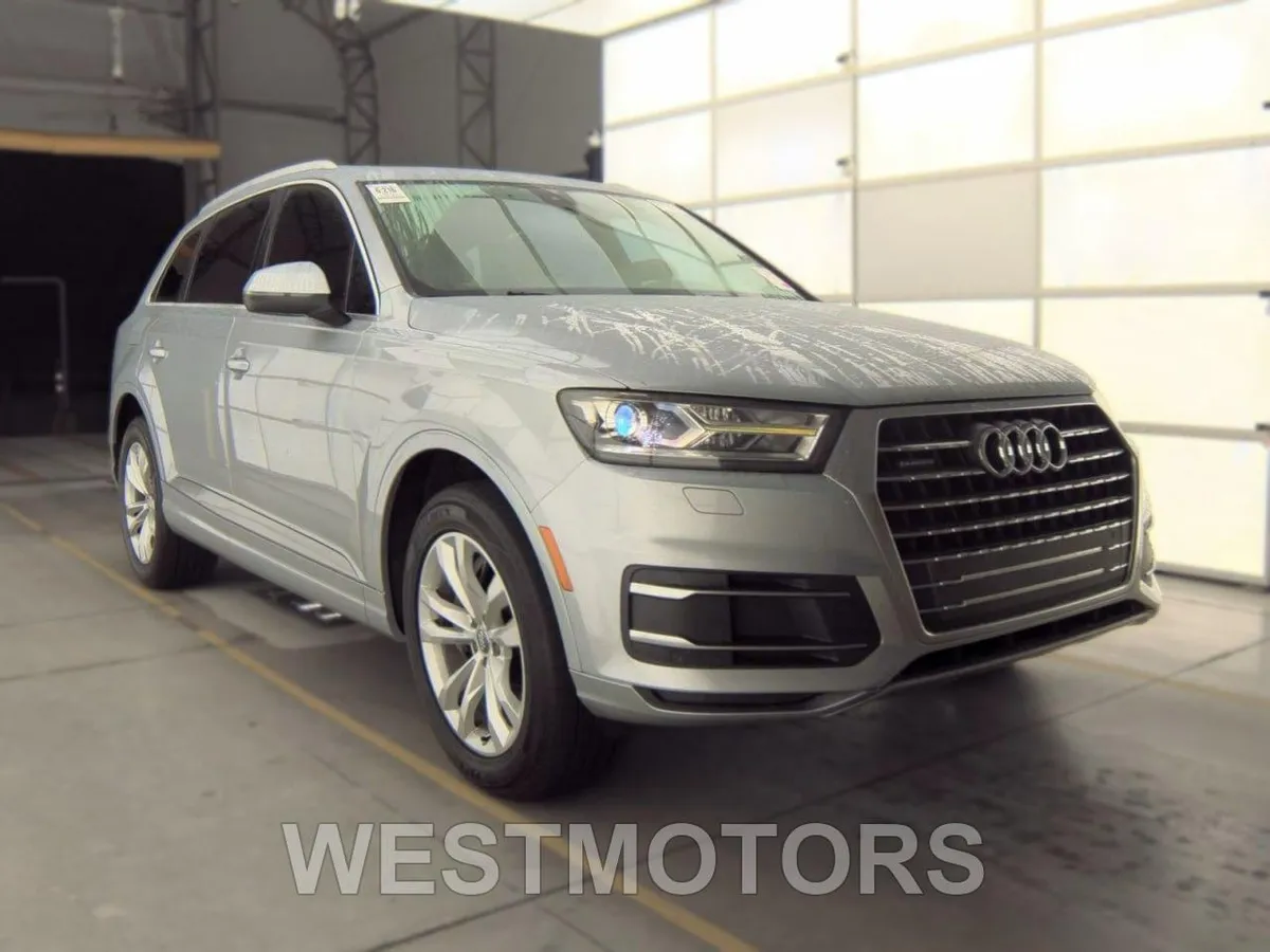 AUDI Q7 2017