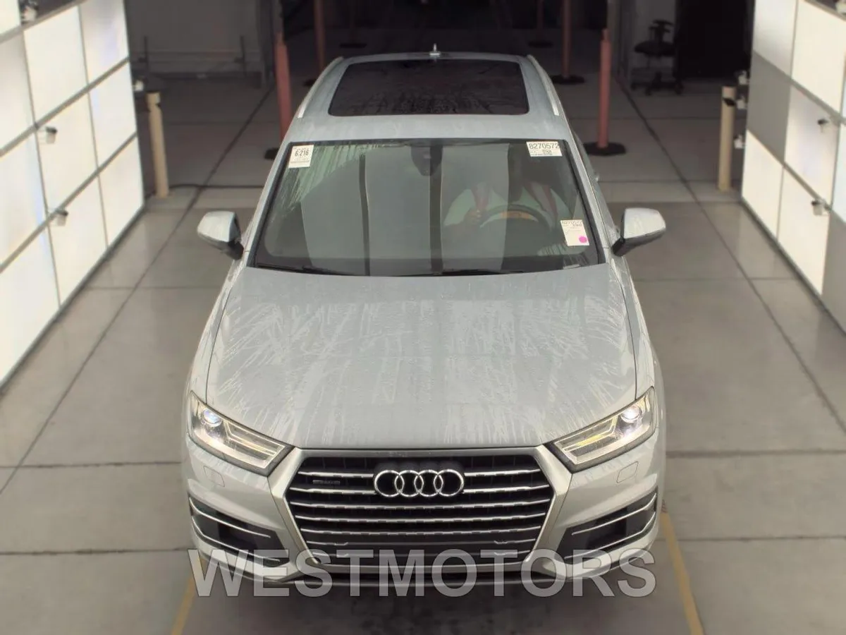 AUDI Q7 2017