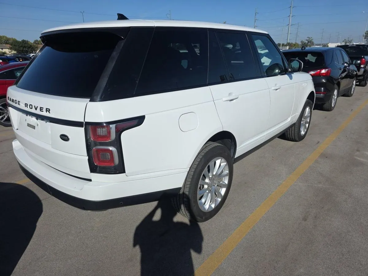 LAND ROVER ROVER ОДНА ИЗ САМЫХ НАСЫЩЕННЫХ И ПРЕМИАЛЬНЫХ ВЕРСИЙ КОТОРАЯ ВКЛЮЧАЕТ В СЕБЯ ПРАКТИЧЕСКИ ВСЁ НЕОБХОДИМОЕ ДЛ 2019